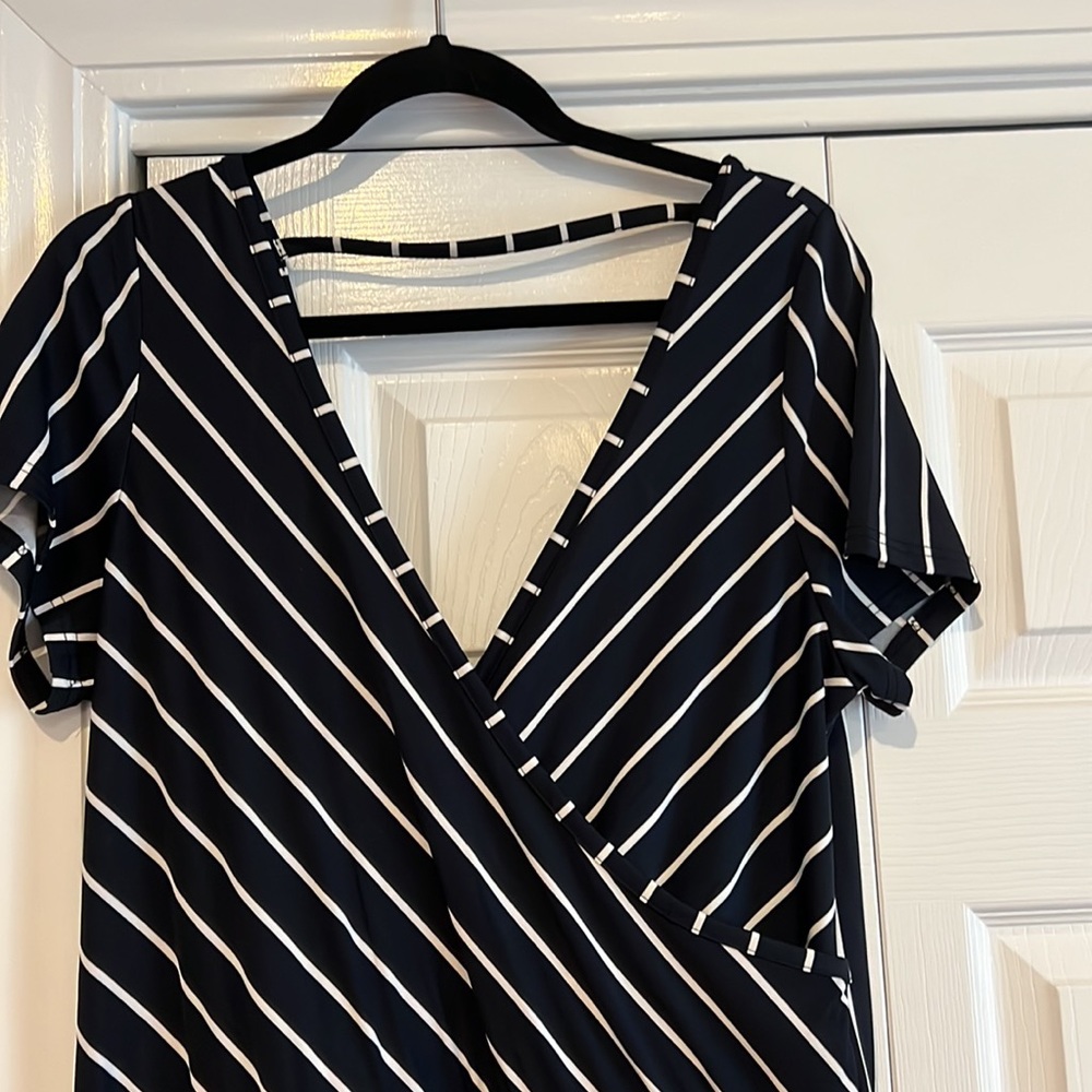 Trovare - Deep V In The Front And Back Jumpsuit. - image 3